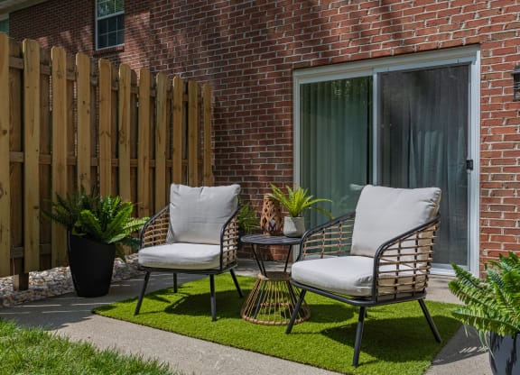 Courtyard Patio at Ivy Hills Living Spaces, Ohio