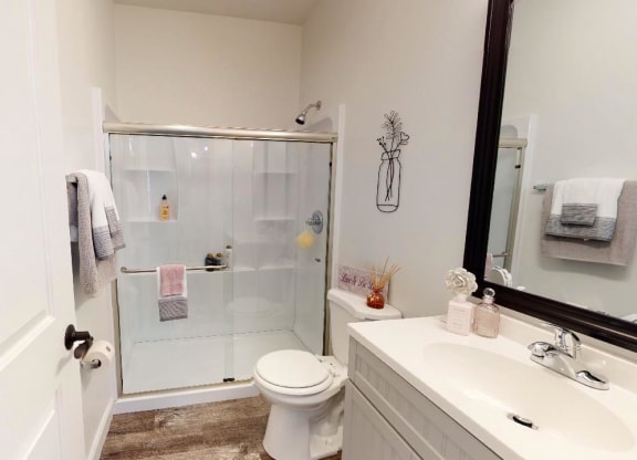 Bathroom With Bathtub at The Valley, Cincinnati, Ohio