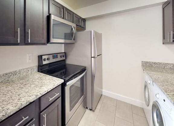 Efficient Appliances In Kitchen at Stuart Woods, Virginia, 20170