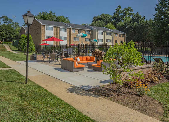 Outdoor seating are with walkway at Tysons Glen Apartments and Townhomes, Virginia, 22043