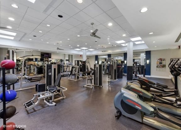 Cardio Equipment at The Saratoga Apartments, Washington