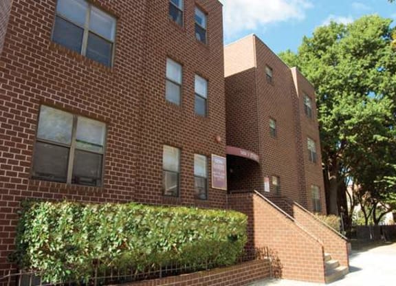Brick Exterior Geno Baroni