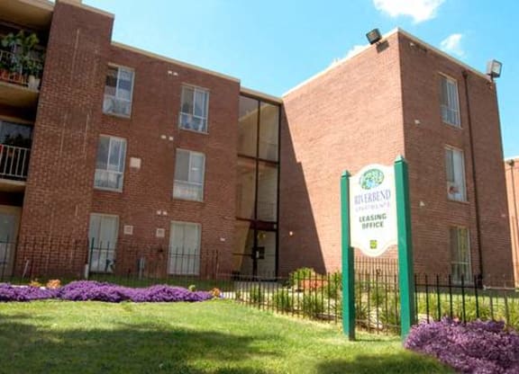 Riverbend brink building exterior