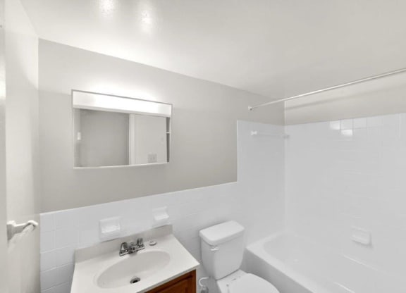 Riverbend Apartments washington, dc Bathroom
