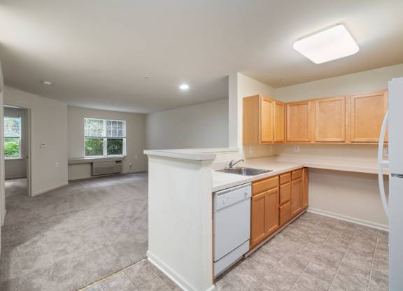 Fully Equipped Kitchen at River Point Apartments, Essex, MD, 21221
