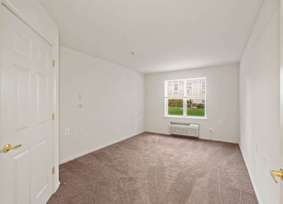 Clean-slate room at River Point Apartments, Essex, MD