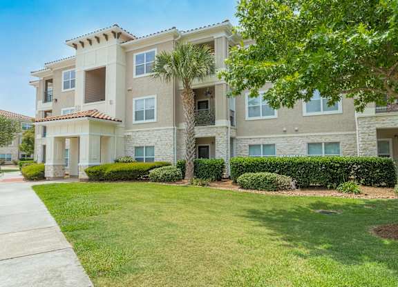 our apartments offer a clubhouse at Century South Shore, League City, Texas