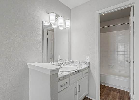 202- Statesman Floorplan Bathroom