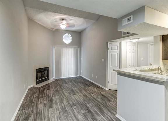 Engineered Wood Flooring at The Hub at 934 Apartments, Atlanta
