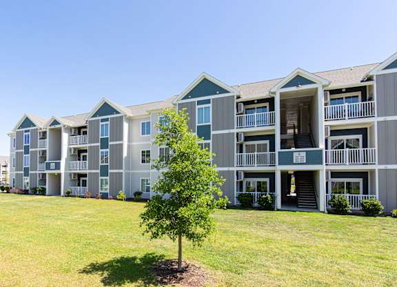 Exquisite Landscaped Porch at Liberty Club, Hinesville, GA