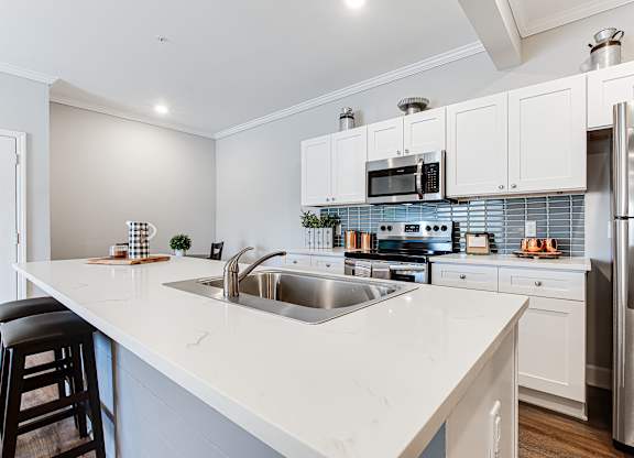 Fully Equipped Kitchens And Dining at Liberty Club, Hinesville, 31313