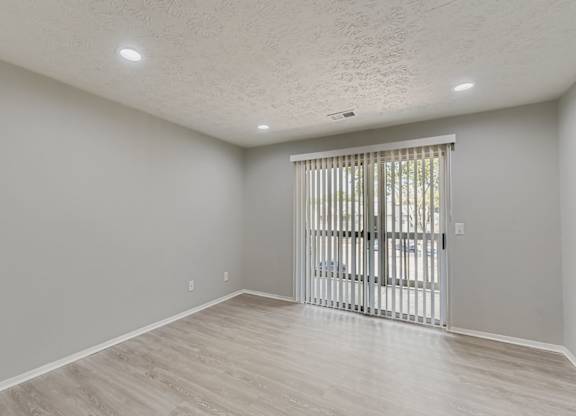 A room with a sliding door at Keita 1875, College Park, 30349
