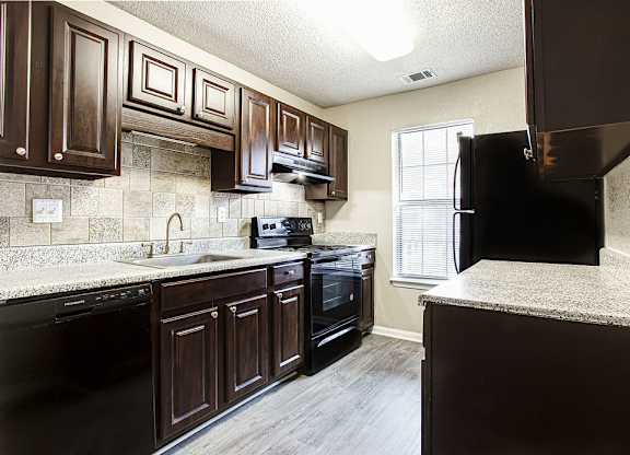 Fully Equipped Kitchen at Wildcreek Apartments, Clarkston