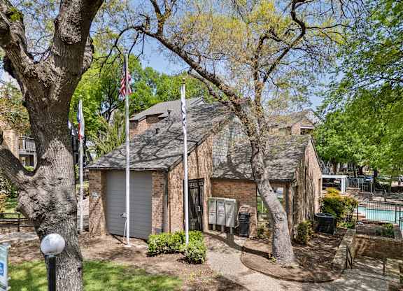 Exterior at Montecito, Austin