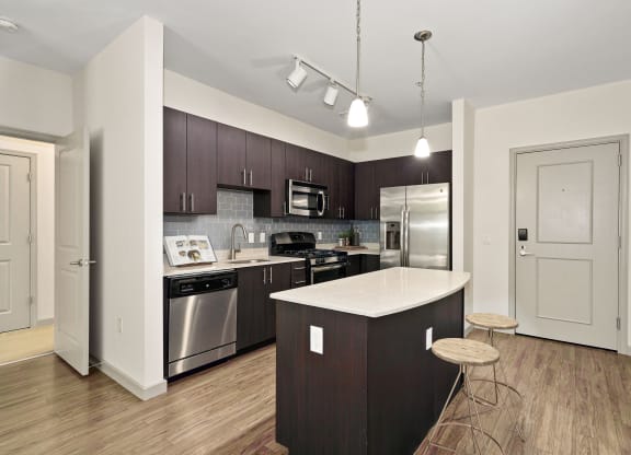 7001 Arlington Kitchen