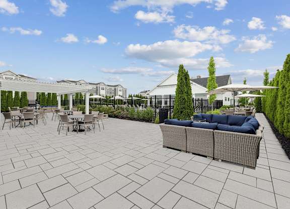 Courtyard view with seating