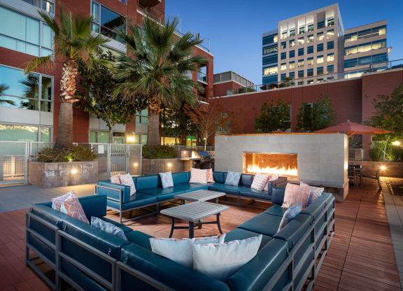 Outdoor Lounge Fireplace at Centerra, California, 95110