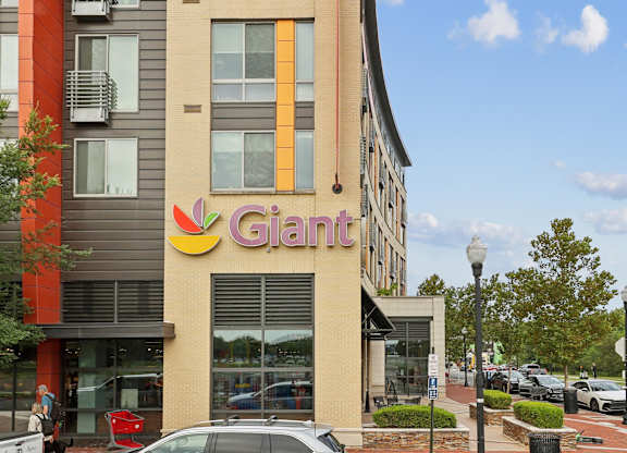 Giant Food grocery store
