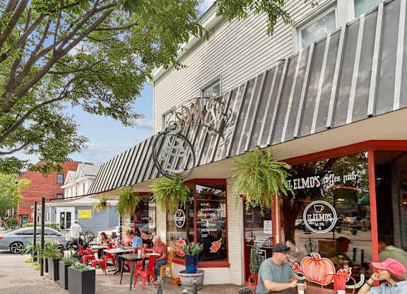 St. Elmo's Coffee Pub