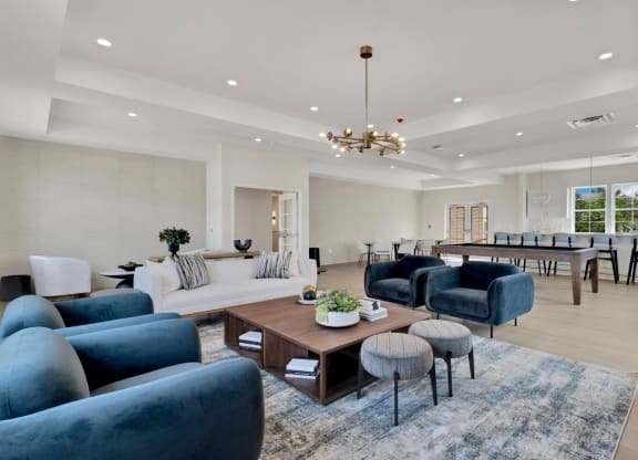 Community clubroom with ample seating at Brandywine Crossing, Brandywine, MD 20613