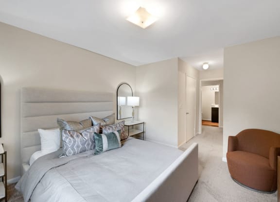 Woodbridge Station bedroom