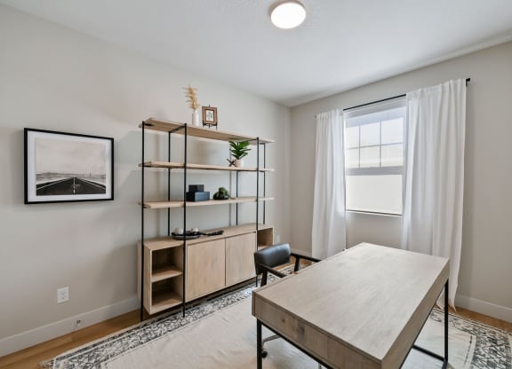 Bedroom/office