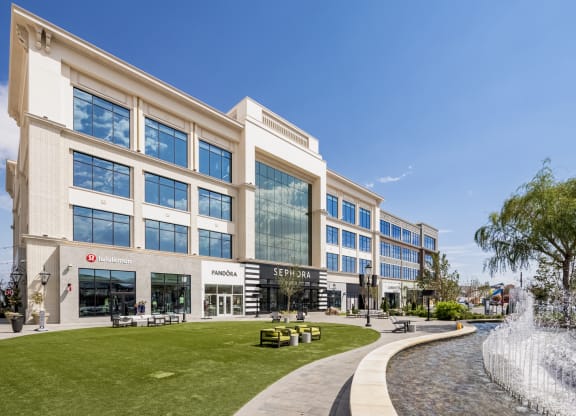 Retail shopping center at Mountain View Village
