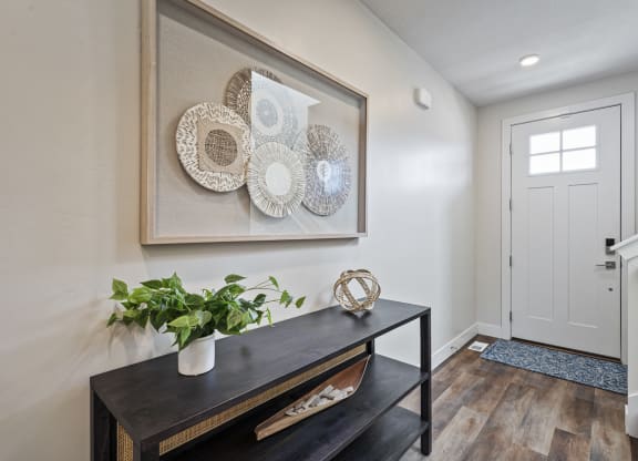 Furnished entry way