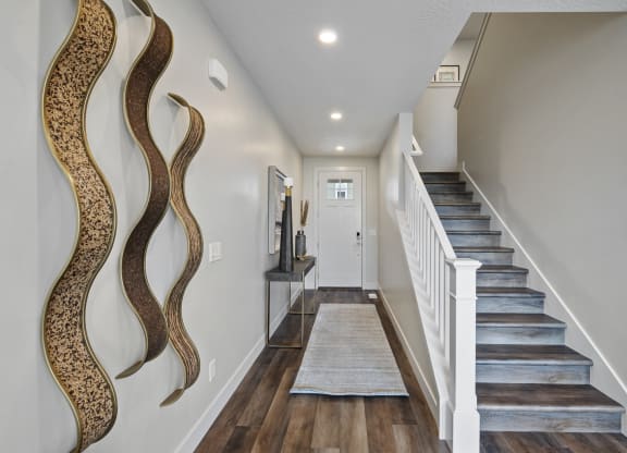 Furnished entry way
