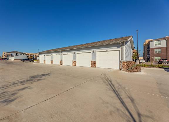 Garages at Magnolia Grove Apartments, Terrell, Texas