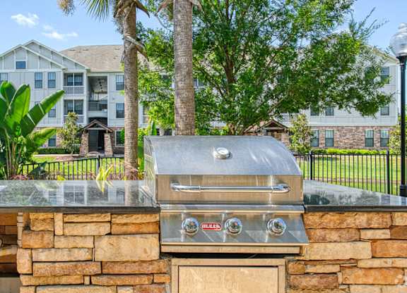 Community Grill Stations at Terraces at Town Center, Jacksonville