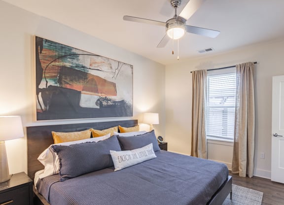 Bedroom with bed at the cottages