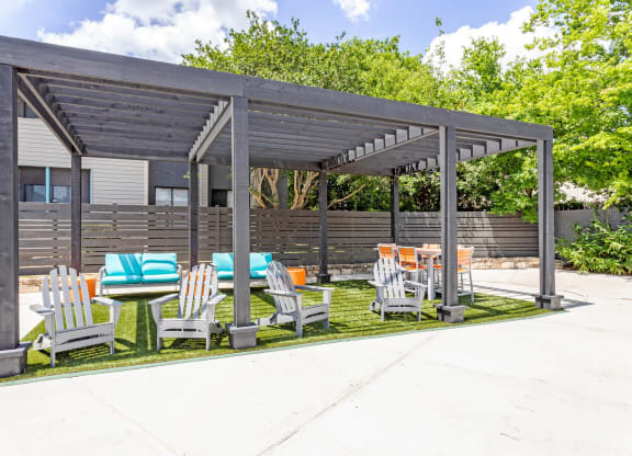 Poolside Lounge at Envue Apartments, Bryan, TX, 77802