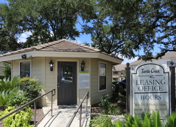 Leasing Center Exterior at Turtle Creek Vista, Texas, 78229