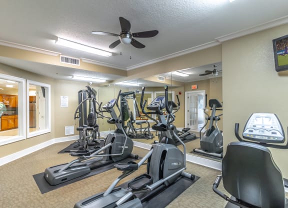 the gym at the preserve apartments
