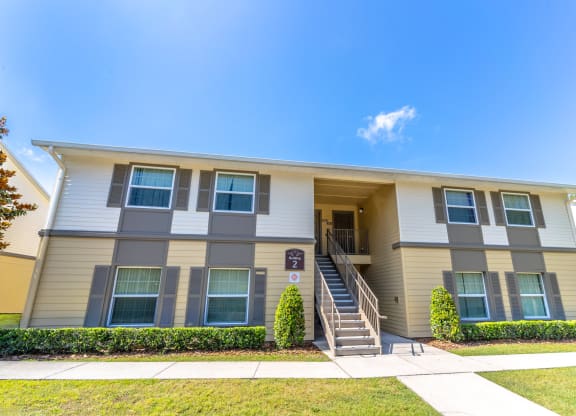 apartments with exterior staircase