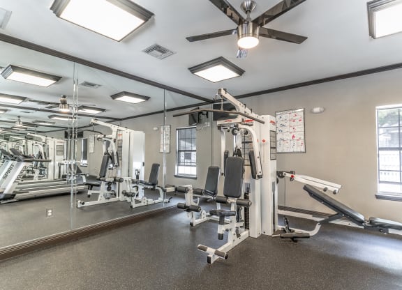 the gym at the whispering winds apartments in pearland, tx