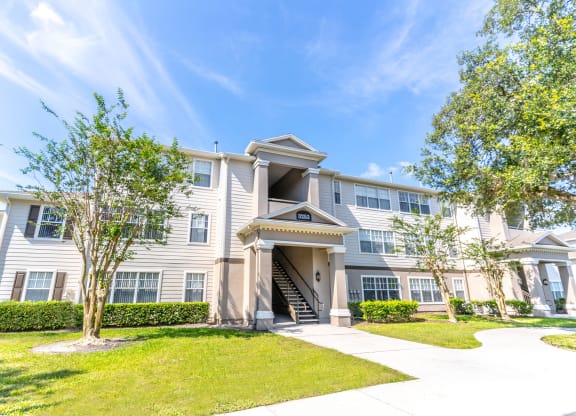 exterior of university club apartments