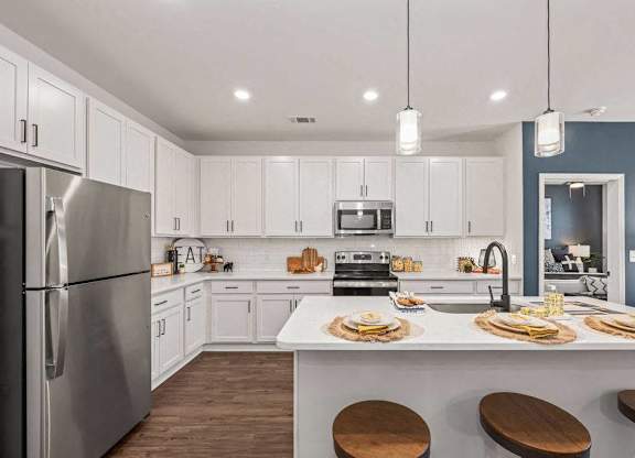 Bright Kitchen Area at Giddy Hall Apartments, North Carolina, 28273
