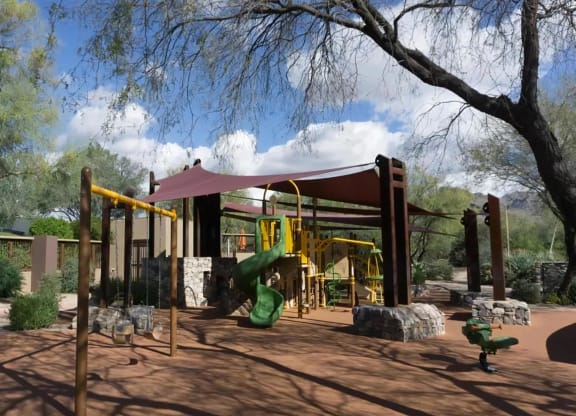 Access to Nearby Playground