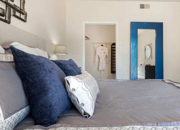 Mountainside Bedrooms Expansive Bedrooms with Large Walk in Closets