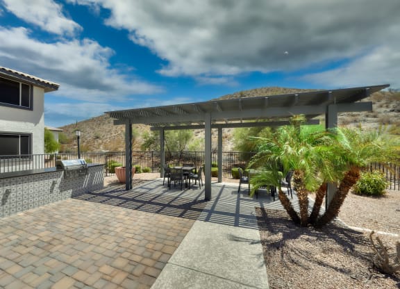 Mountainside Grilling Poolside Dining with Bar Seating & Gas Grills