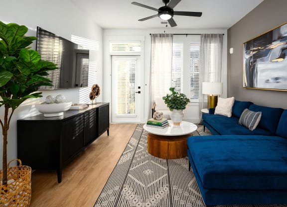 Modern Open Plan Concept for Living and Dining Areas