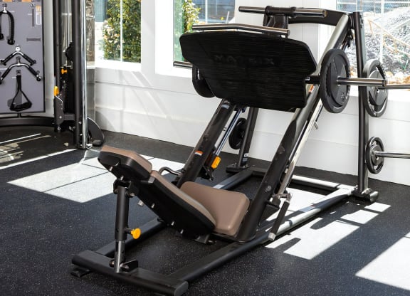 Fitness Studio with State-of-the-Art Cardio & Strength Training Machines