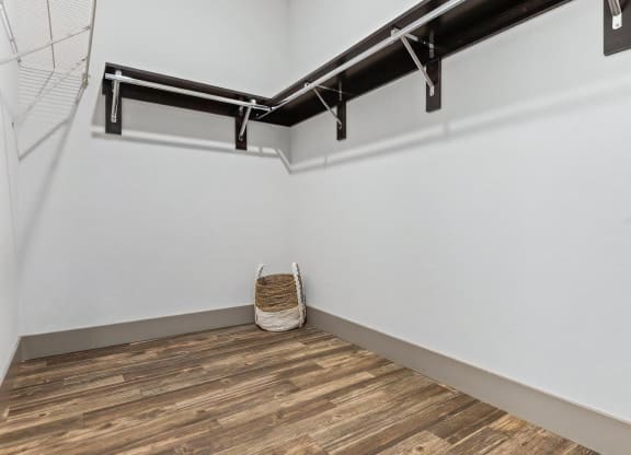 Oversized Walk In Closets