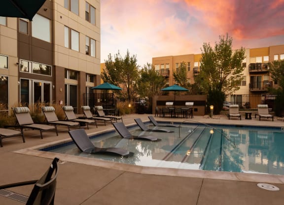 Outdoor Grills Nearby Pool