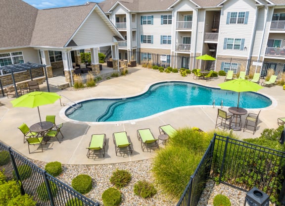 the enclave at homecoming terra vista swimming pool