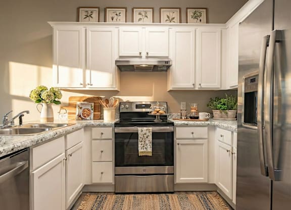 Kitchen at Club Villas Apartments, Kathleen