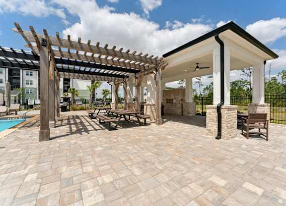 outdoor pergola at The Hendry Apartments, Florida
