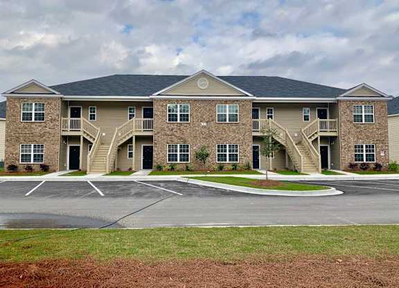 Exterior Landscape at The Meadows, Bloomingdale, Georgia